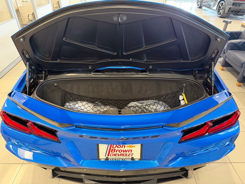 Used 2025 Chevrolet Corvette E-Ray AWD/4WD image 8