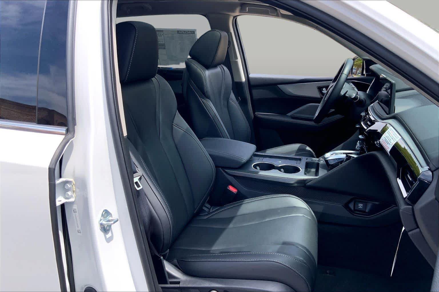 Used 2026 Acura MDX w/ Technology Package FWD image 9