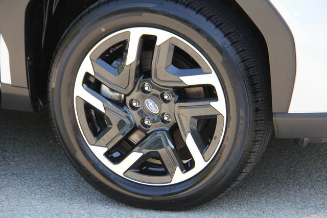 Used 2025 Subaru Forester Premium AWD/4WD image 14