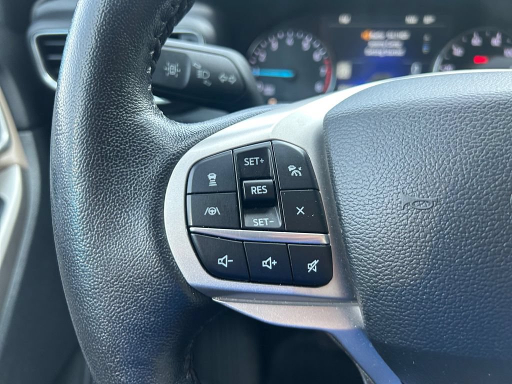 Used 2023 Ford Explorer Limited w/ Equipment Group 301A RWD image 34