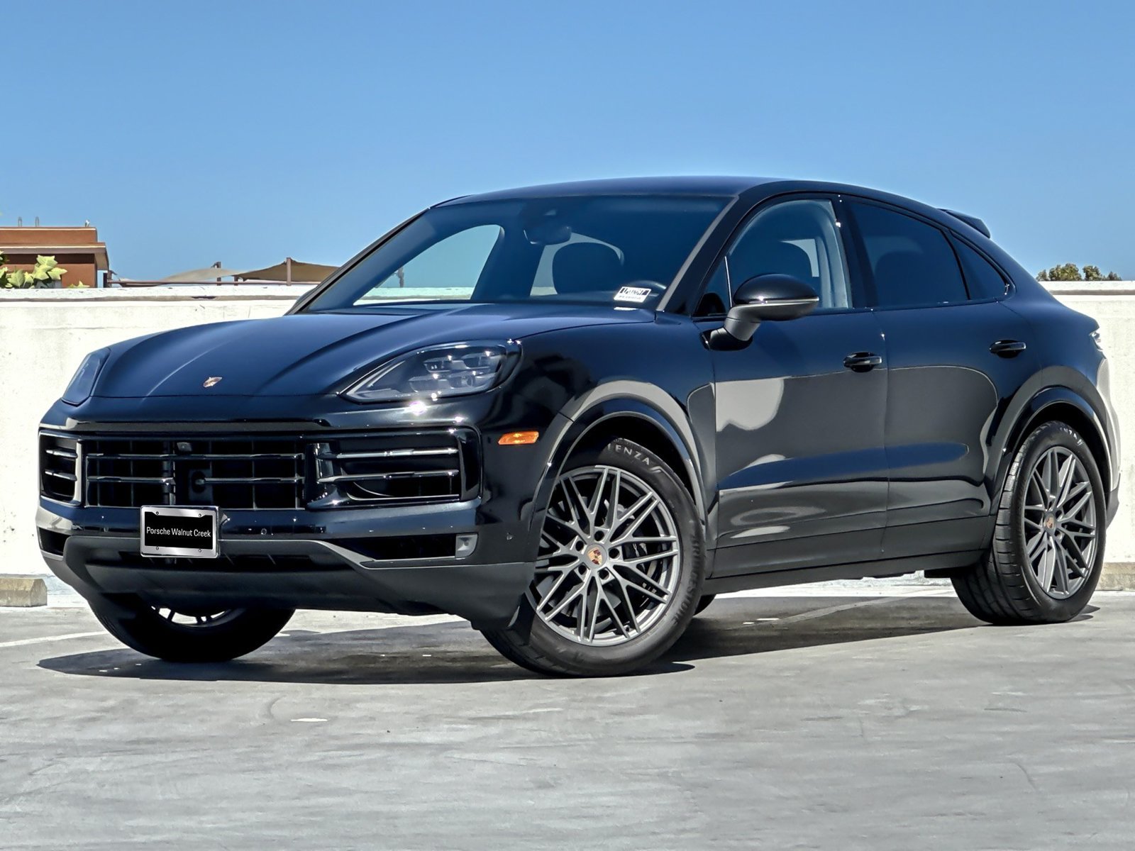 Certified 2025 Porsche Cayenne Coupe AWD/4WD image 2