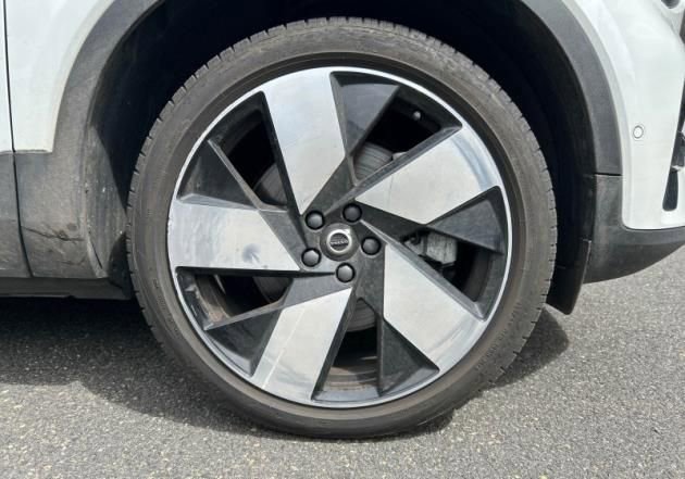 Used 2023 Volvo C40 P8 Recharge Plus w/ Climate Package AWD/4WD image 4