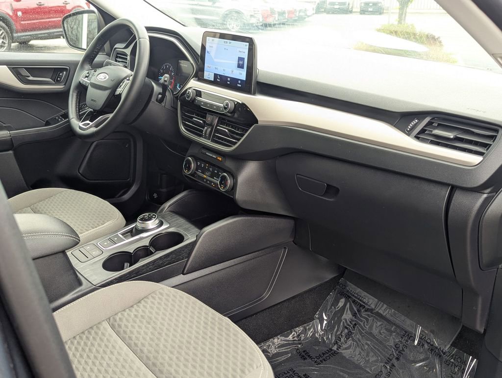 Used 2022 Ford Escape SE w/ Convenience Package FWD image 26