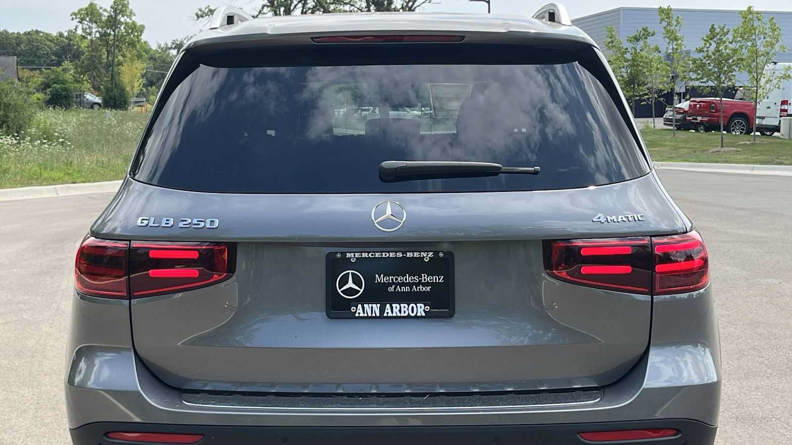 New 2026 Mercedes-Benz GLB 250 4MATIC image 19
