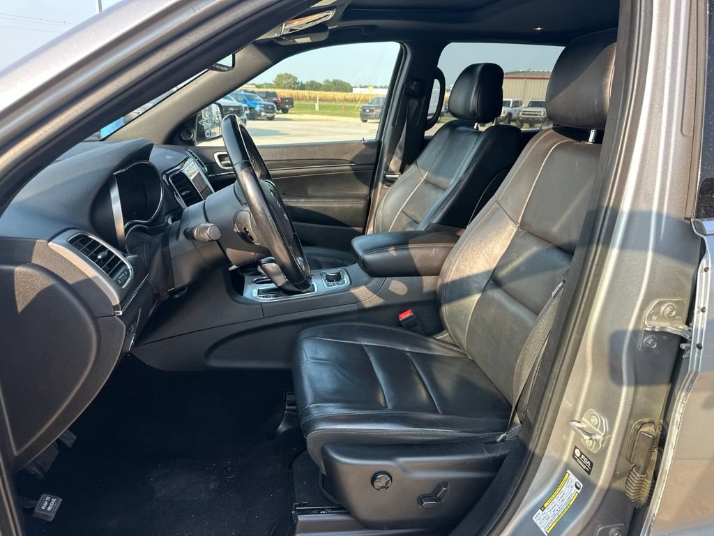 Used 2021 Jeep Grand Cherokee Limited AWD/4WD image 12