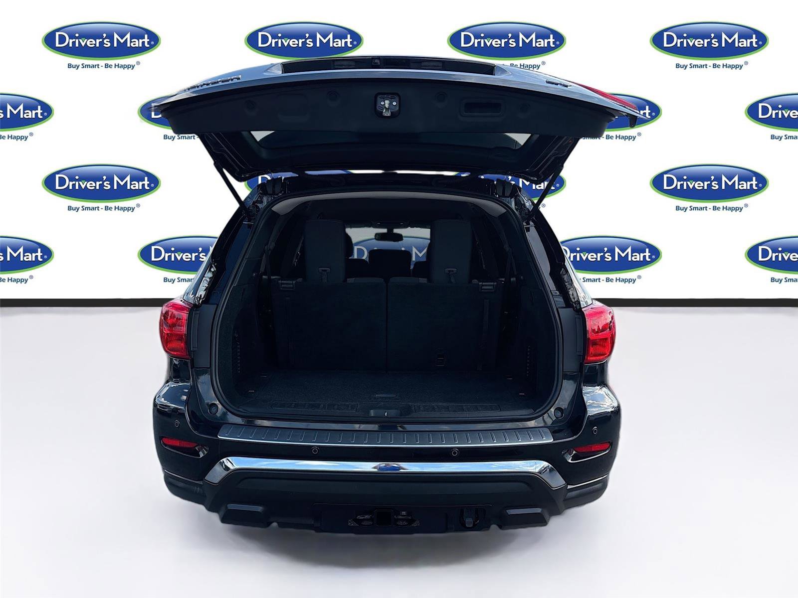 Used 2020 Nissan Pathfinder SV image 26