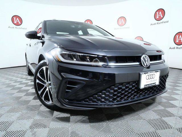 Used 2026 Volkswagen Jetta Sport FWD image 2