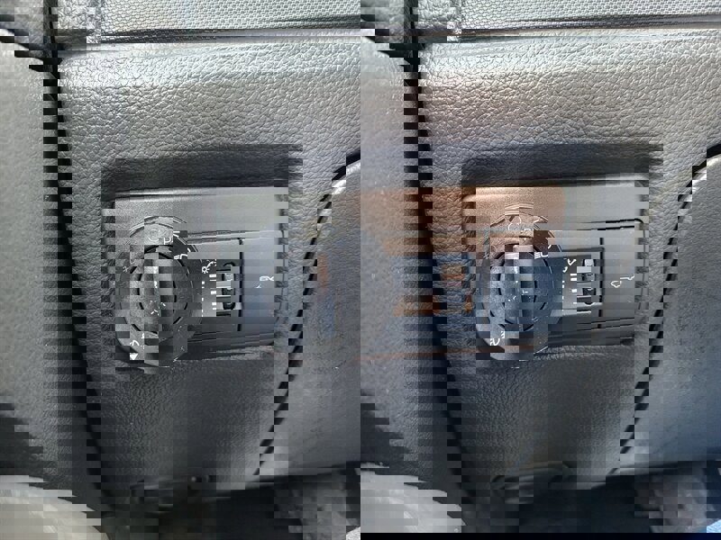 Used 2006 Ford Fusion SE image 17