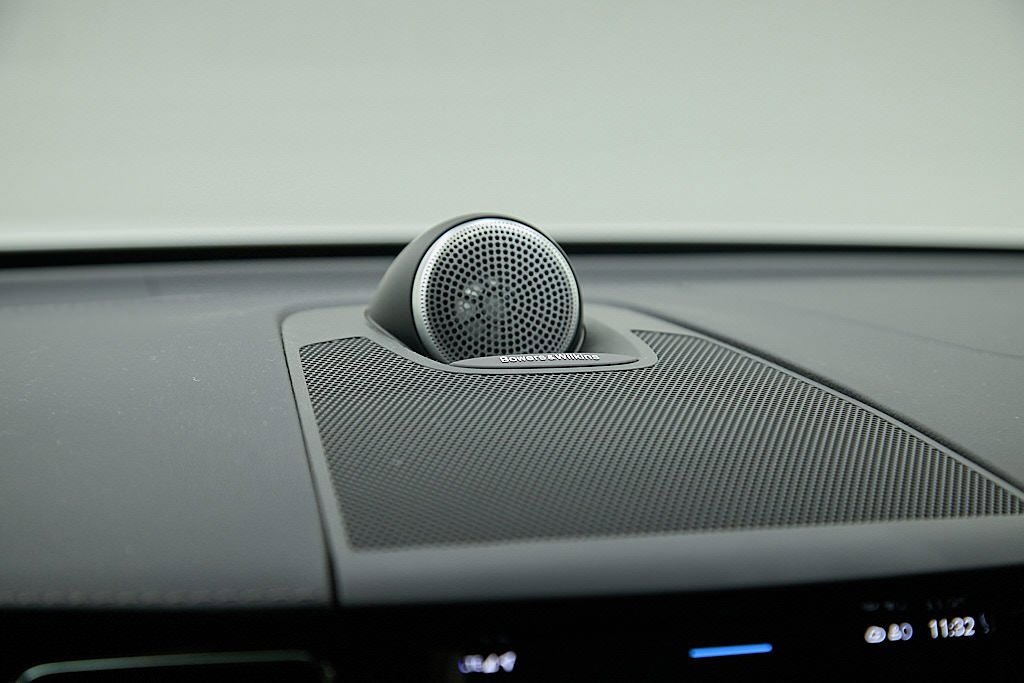 Certified 2023 Volvo XC60 B5 Ultimate image 16