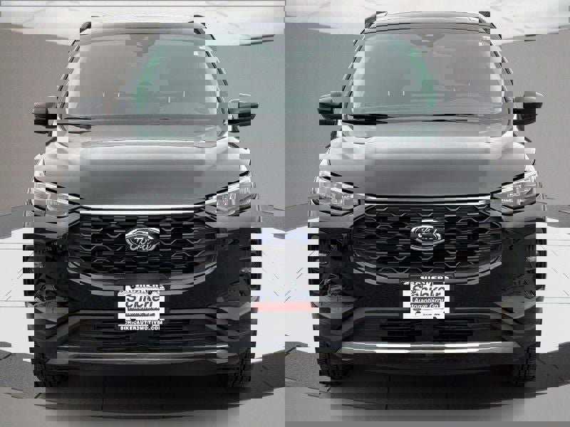 Used 2025 Ford Escape Platinum image 9