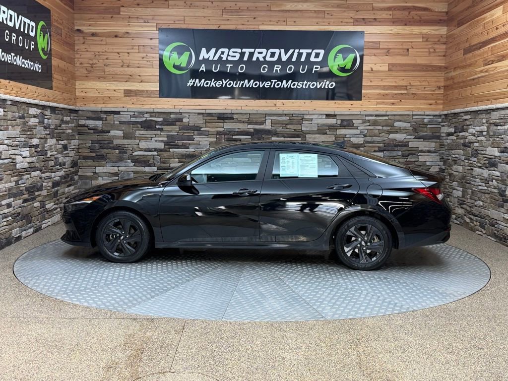 Certified 2023 Hyundai Elantra SEL image 6