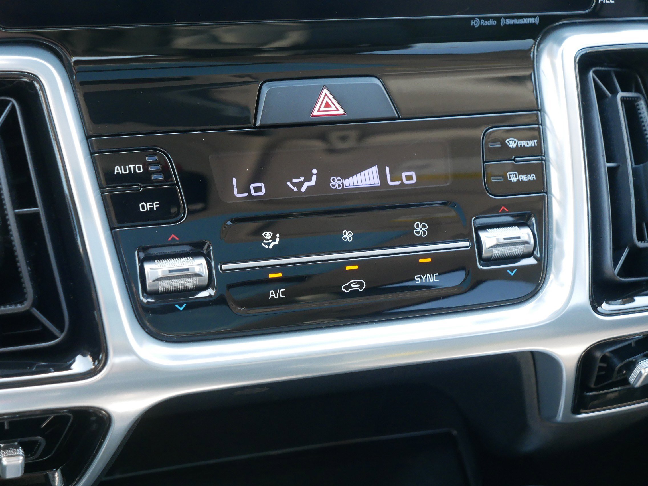 Certified 2023 Kia Sorento SX AWD/4WD image 23