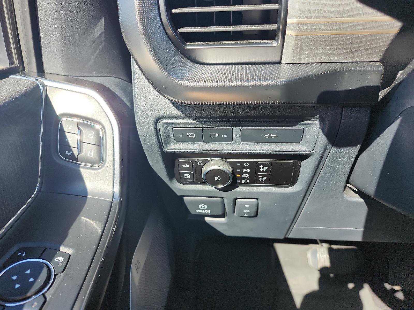 Used 2023 Ford F150 Platinum w/ Equipment Group 701A High image 27