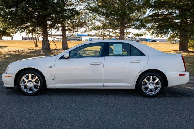 Used 2006 Cadillac STS V8 w/ Preferred Equipment Group image 8