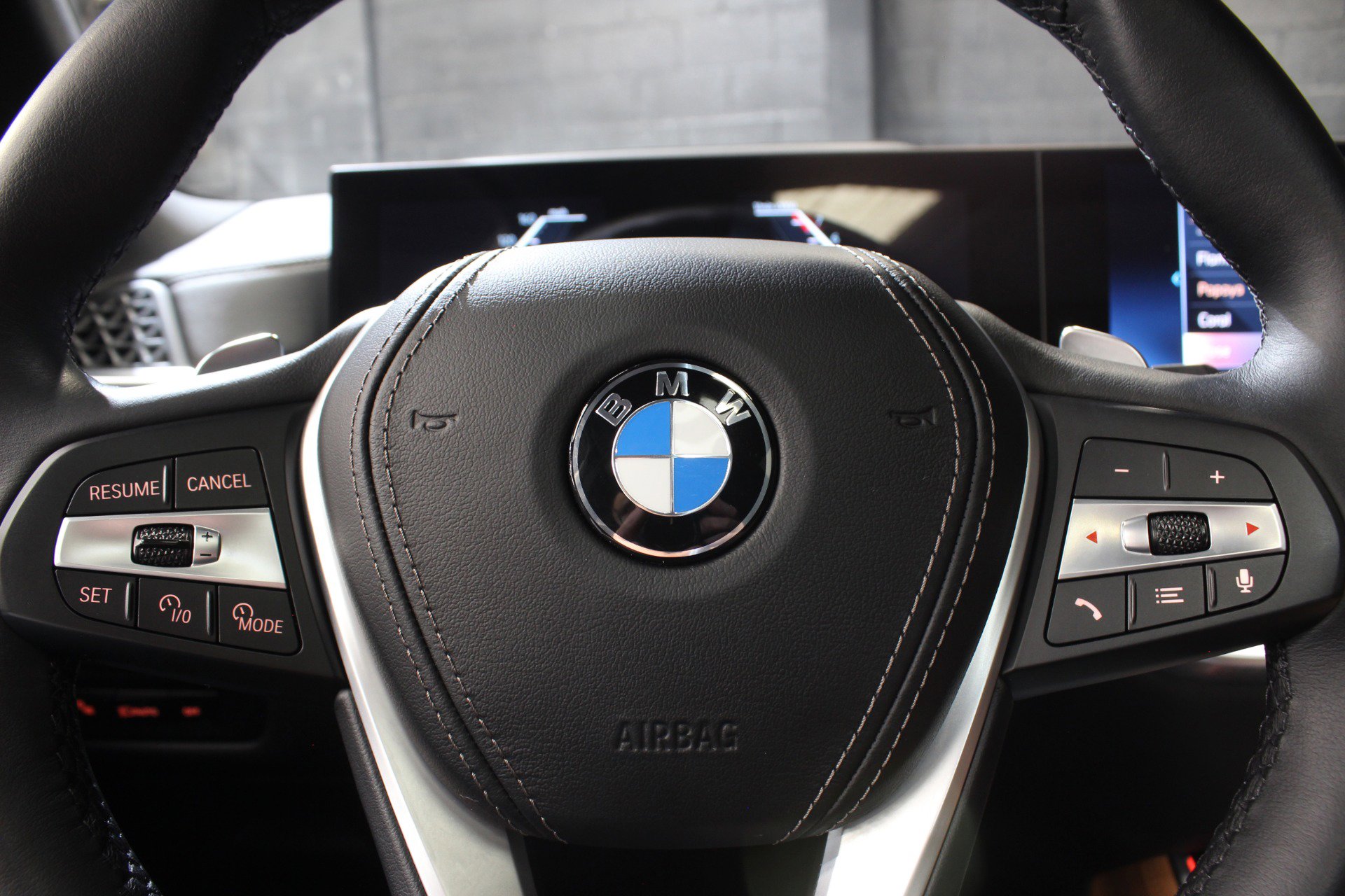 Used 2024 BMW X5 sDrive40i w/ Premium Package image 74