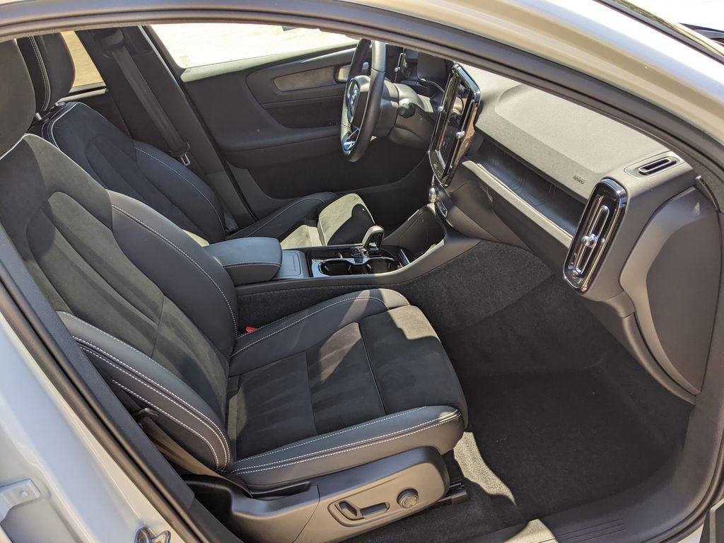 Certified 2023 Volvo C40 P8 Recharge Plus image 22