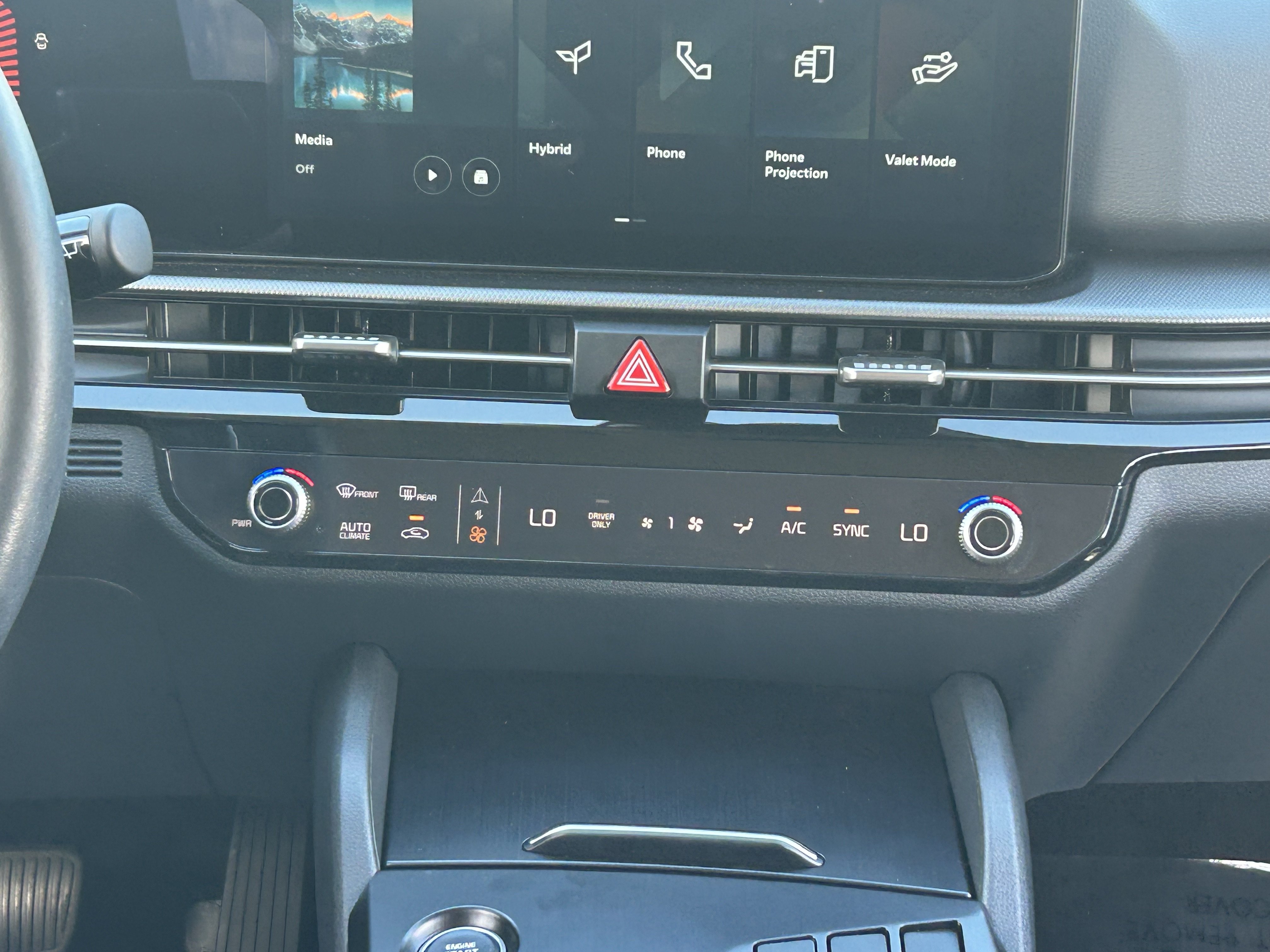 Certified 2026 Kia Sportage LX FWD image 20