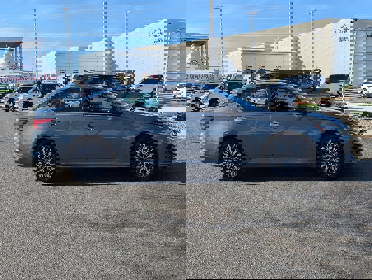 Certified 2025 Nissan Altima 2.5 SV image 7