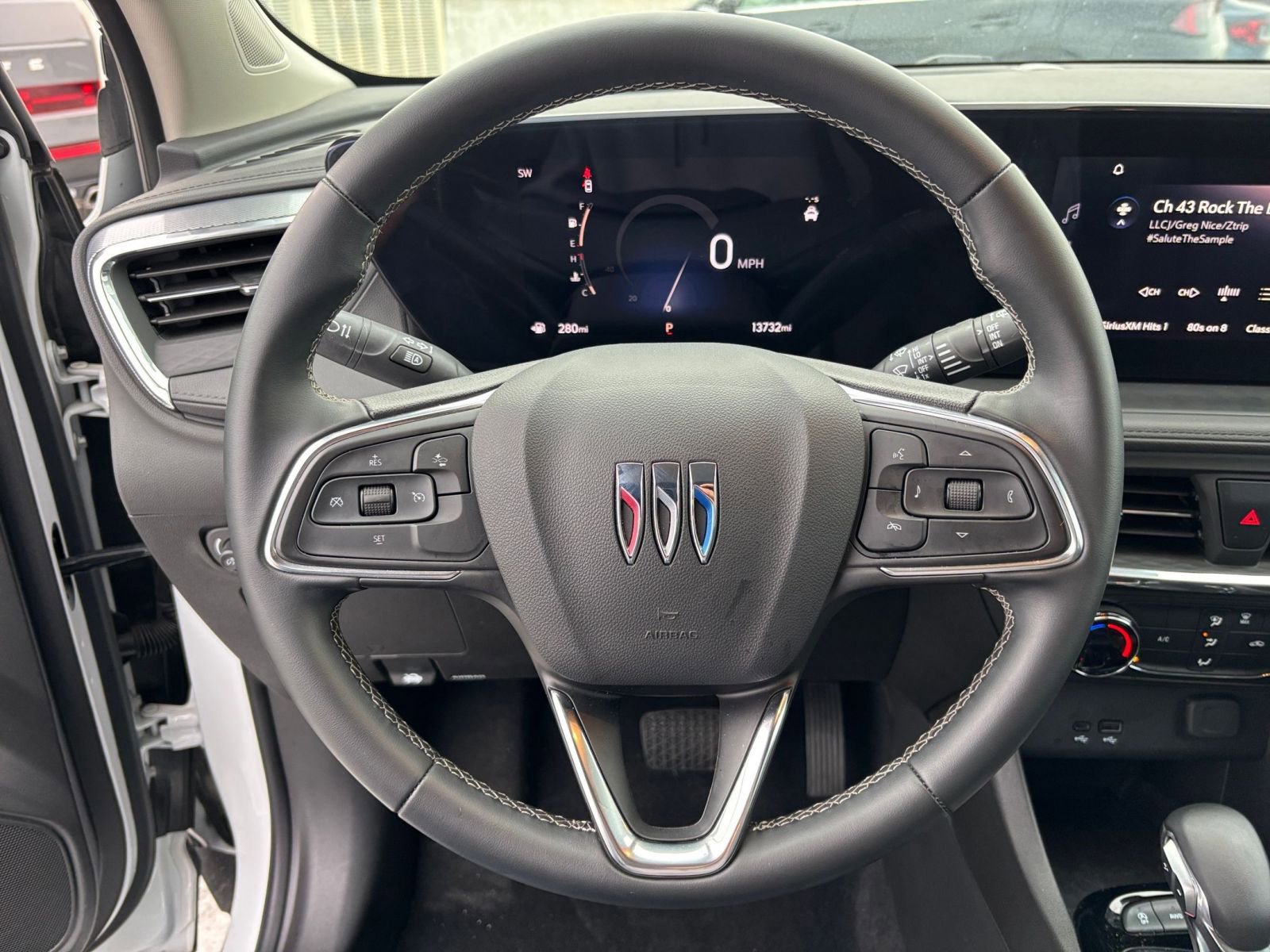 Used 2025 Buick Encore GX Preferred image 25