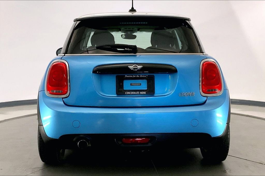 Used 2016 MINI Cooper 2-Door Hardtop image 3