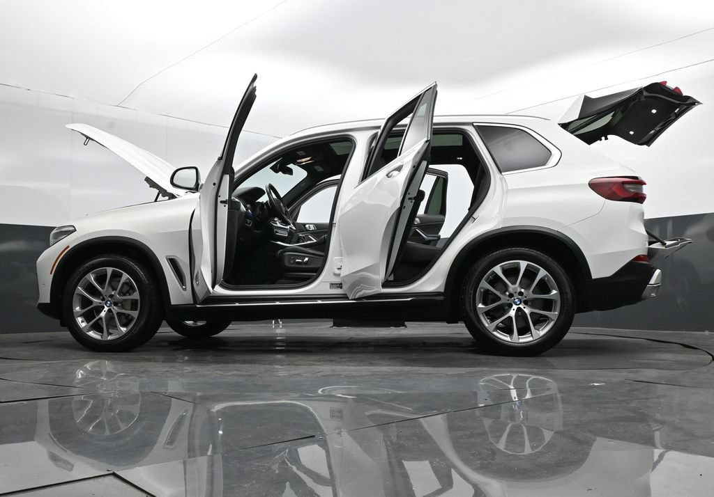 Used 2023 BMW X5 xDrive40i AWD/4WD image 37
