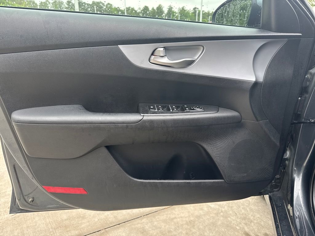 Used 2023 Kia Forte LXS FWD image 13