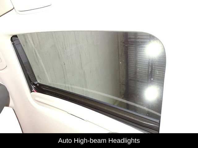 Used 2022 Honda Civic Touring image 10