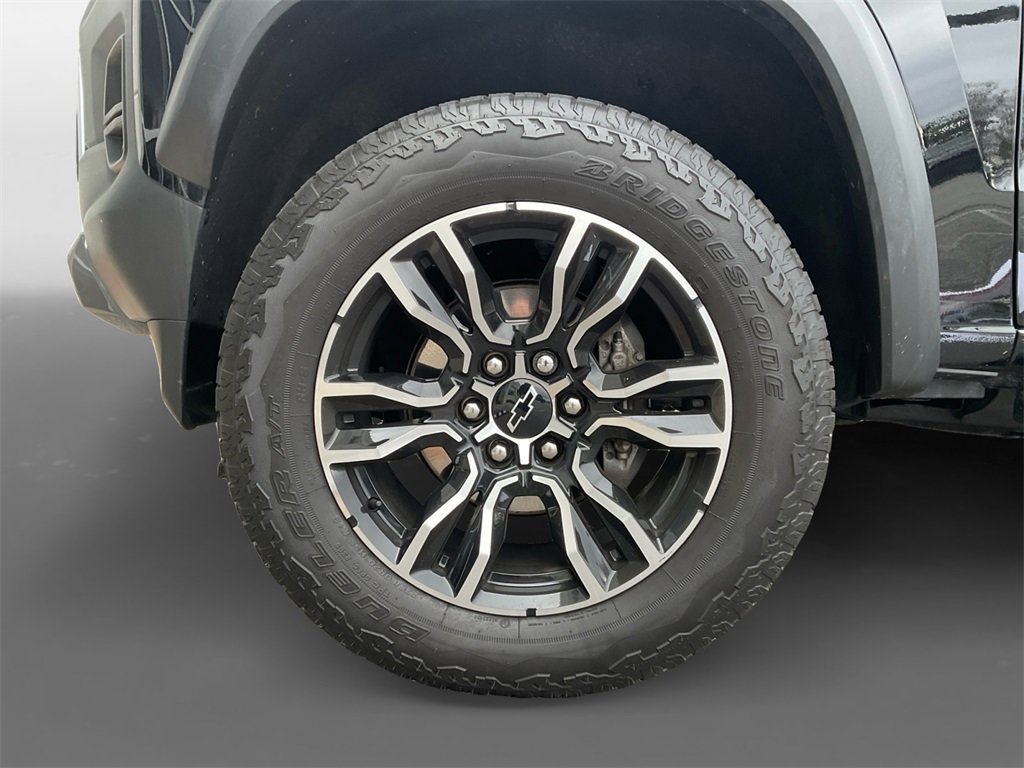Used 2024 Chevrolet Colorado Trail Boss w/ LPO, Dark Essentials Package image 15