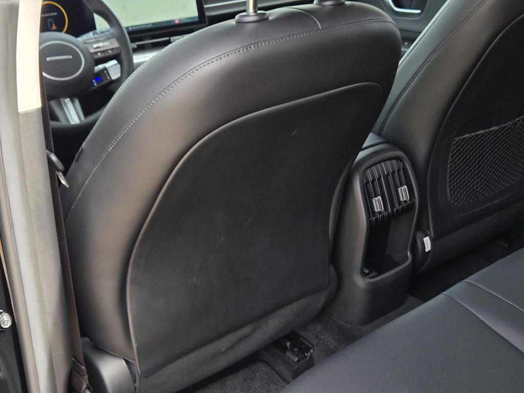 Used 2025 Hyundai Kona Limited image 22