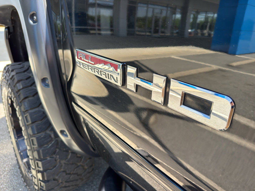 Used 2018 GMC Sierra 2500 SLT w/ All Terrain HD Package AWD/4WD image 11