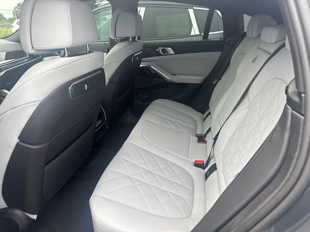 Certified 2026 BMW X6 xDrive40i AWD/4WD image 14