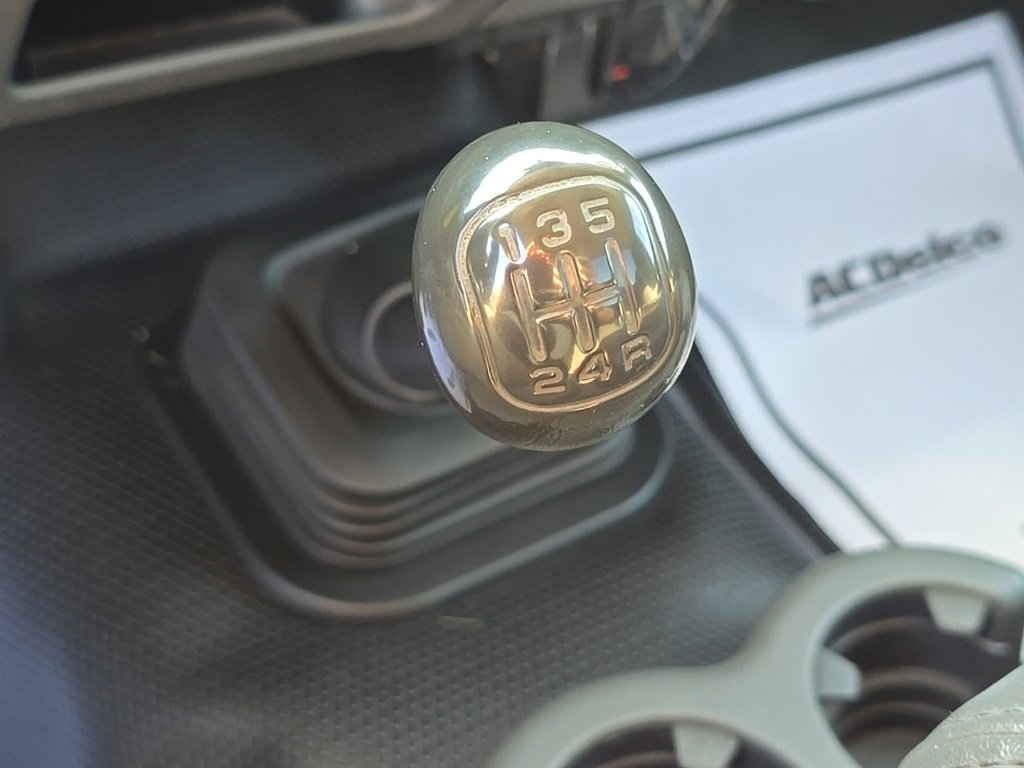 Used 2006 Chevrolet Silverado 1500 W/T image 9