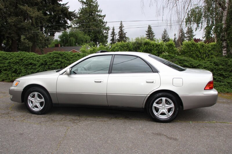 Used 1999 Lexus ES 330 FWD image 13