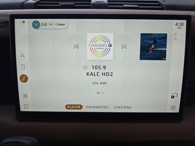 Used 2025 Land Rover Defender 90 X-Dynamic SE image 20