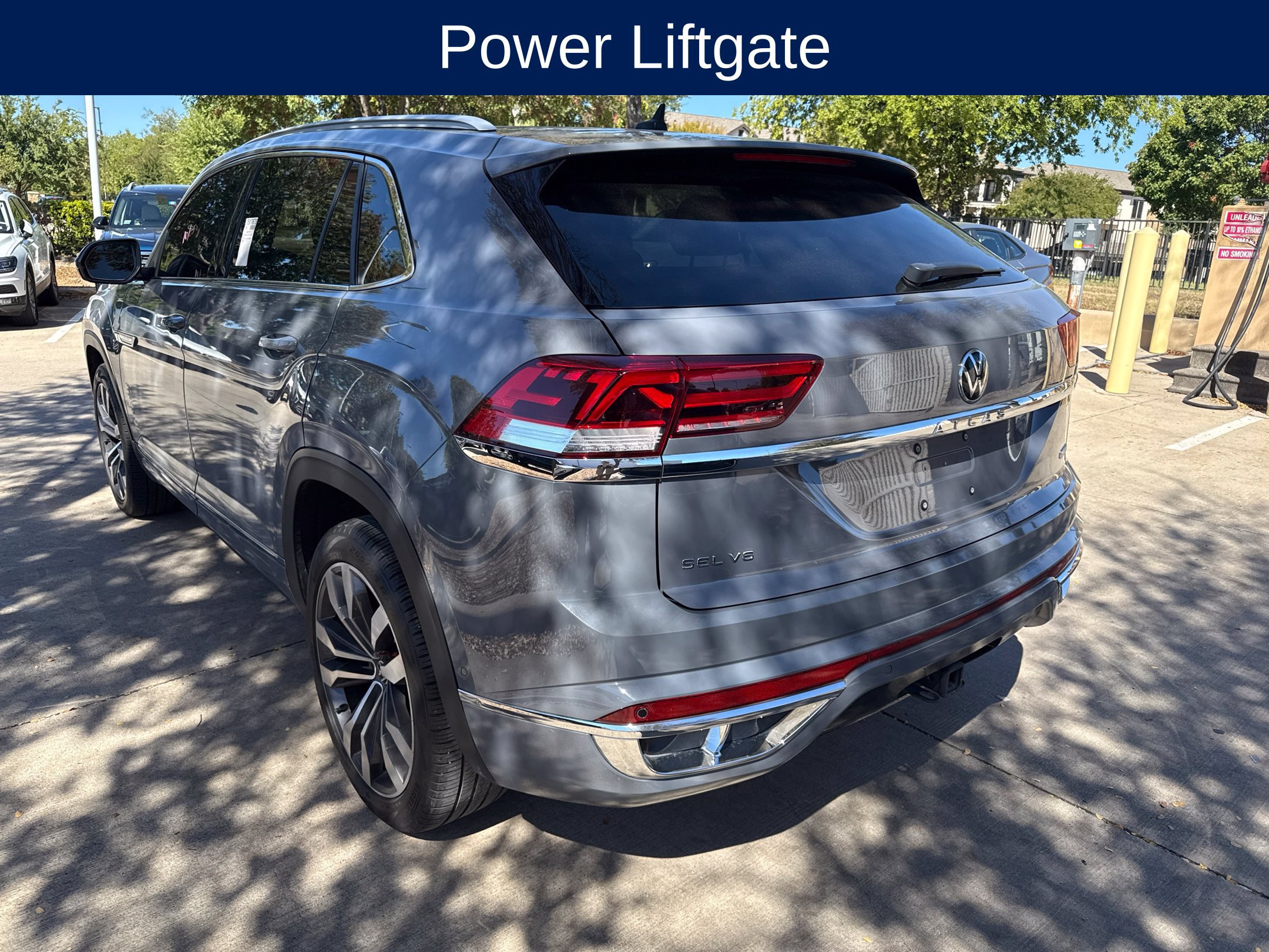 Used 2022 Volkswagen Atlas Cross Sport SEL Premium R-Line AWD/4WD image 6