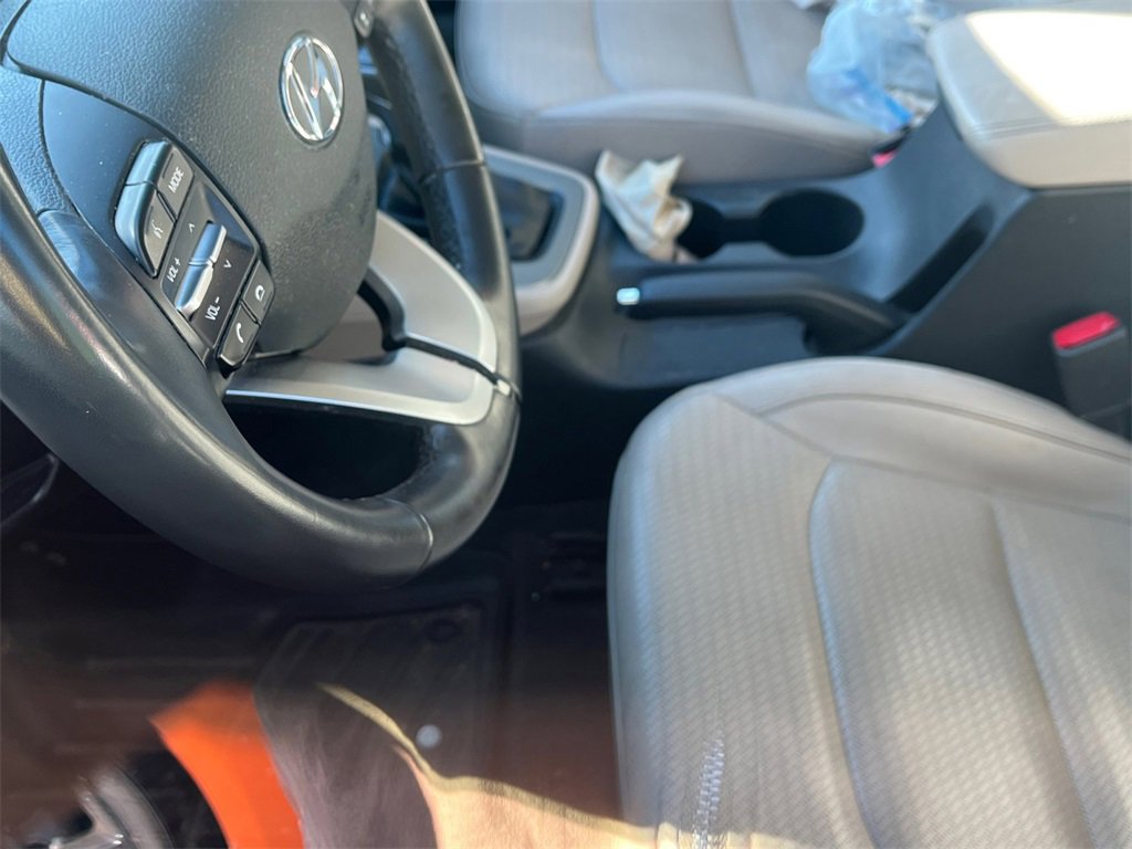 Used 2020 Hyundai Elantra Limited w/ Ultimate Package 03 image 4