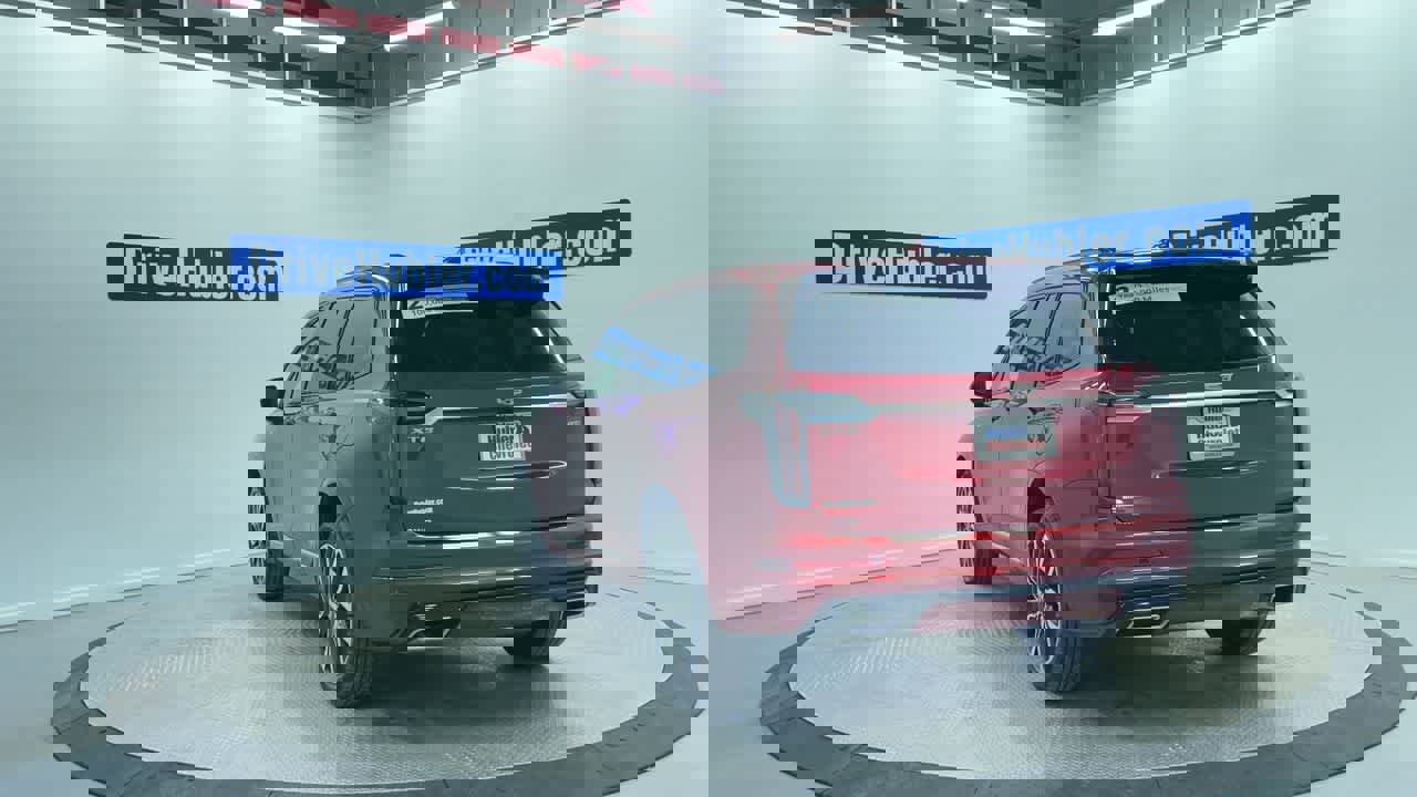 Used 2024 Cadillac XT6 Sport w/ Platinum Package image 9