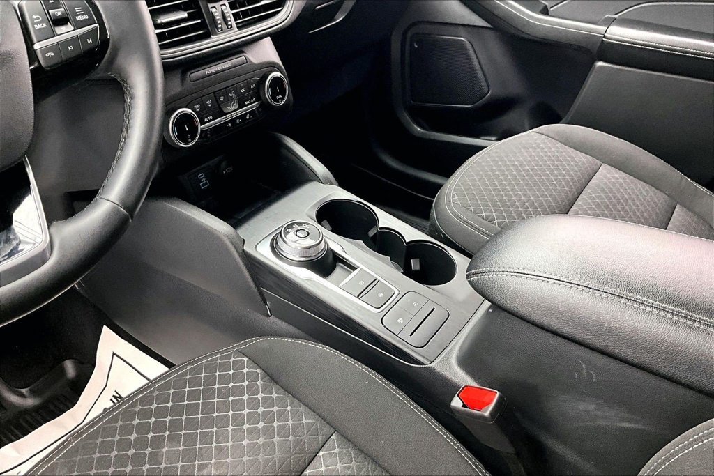 Certified 2023 Ford Escape Active w/ Cold Weather Package FWD image 15