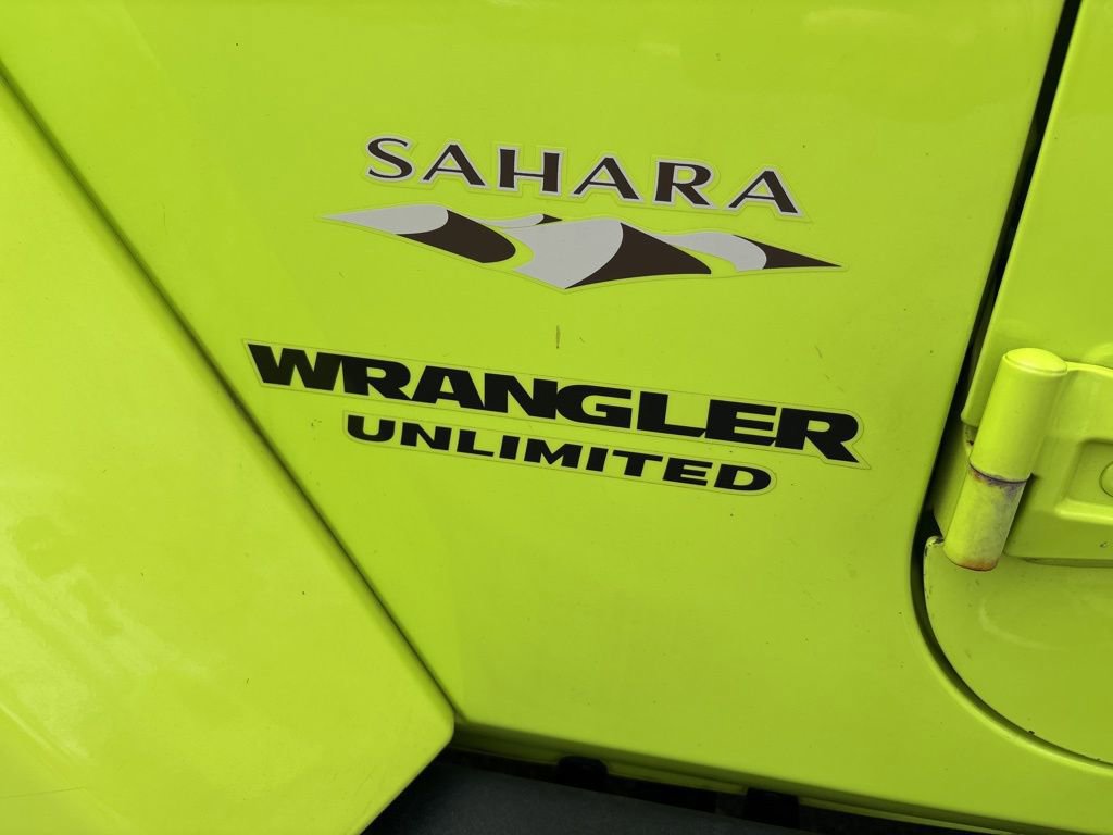 Used 2016 Jeep Wrangler Unlimited Sahara w/ Connectivity Group AWD/4WD image 5