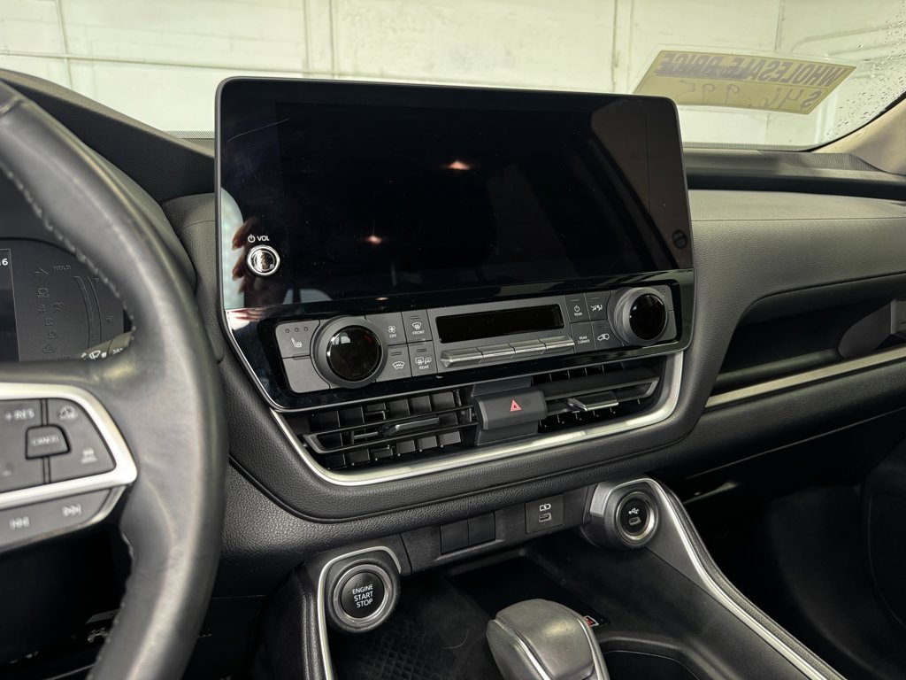 Used 2024 Toyota Grand Highlander AWD image 18