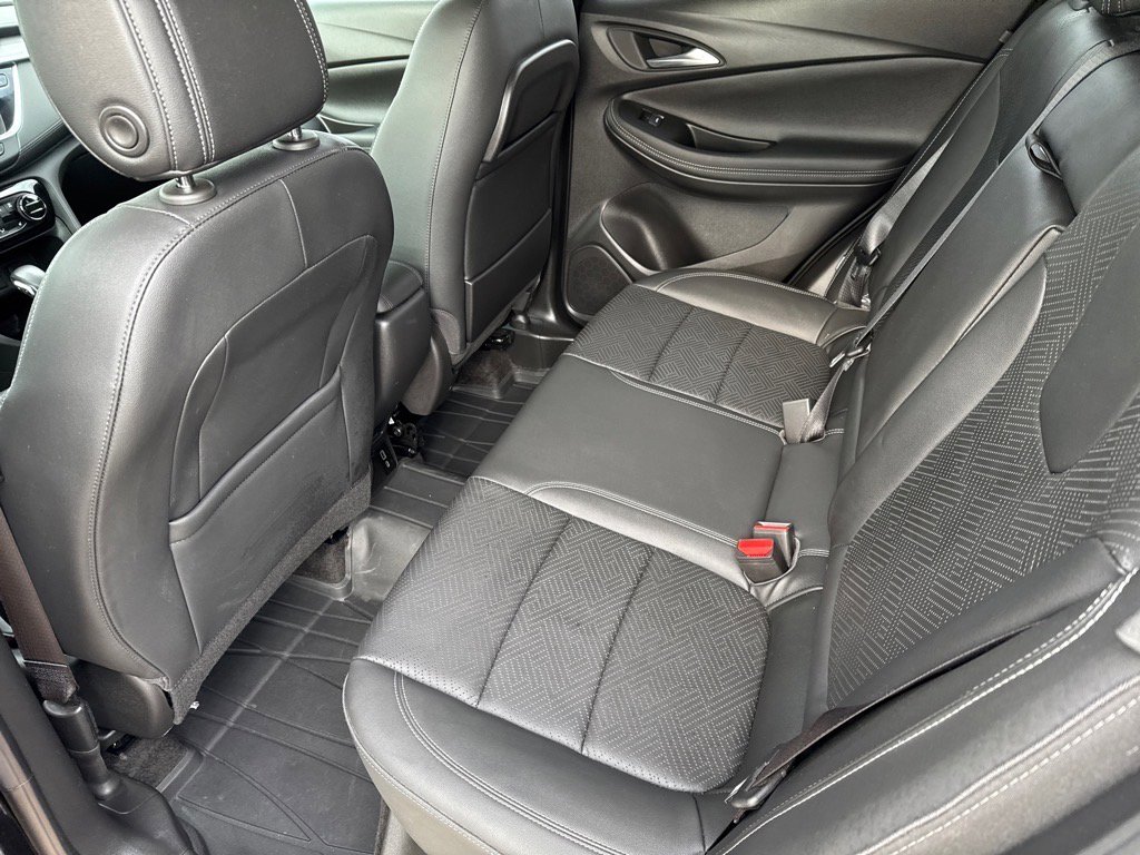 Used 2023 Buick Encore GX Essence w/ Experience Buick Package image 17