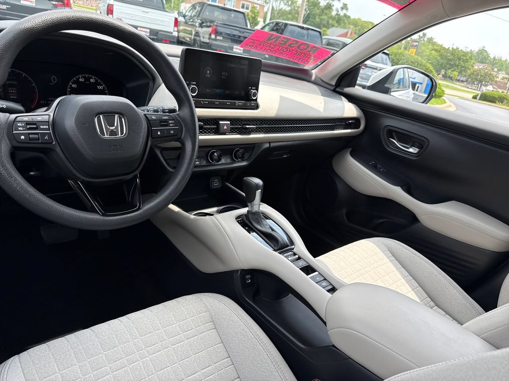 Certified 2025 Honda HR-V LX image 23