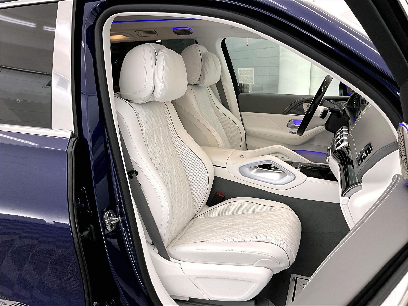 New 2026 Mercedes-Benz Maybach GLS 600 4MATIC image 5
