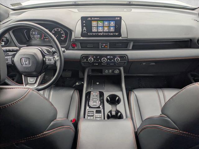 Used 2025 Honda Pilot TrailSport image 18