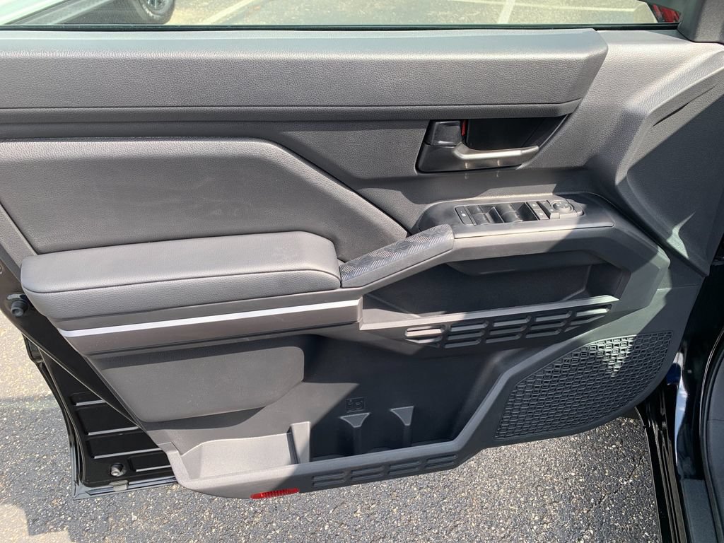 New 2026 Toyota Tacoma SR5 AWD/4WD image 11