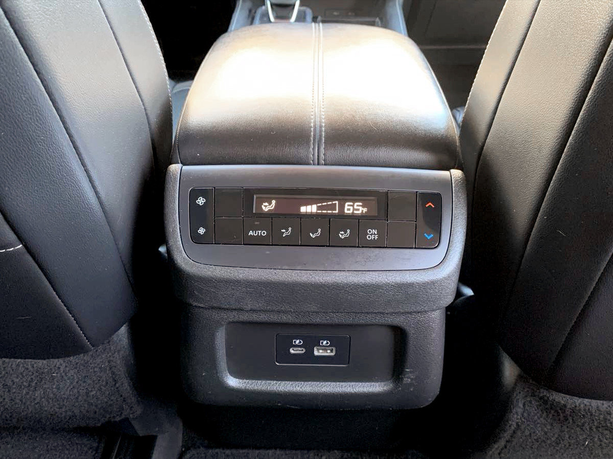Used 2022 Nissan Pathfinder SL w/ Lighting Package (N92) AWD/4WD image 19