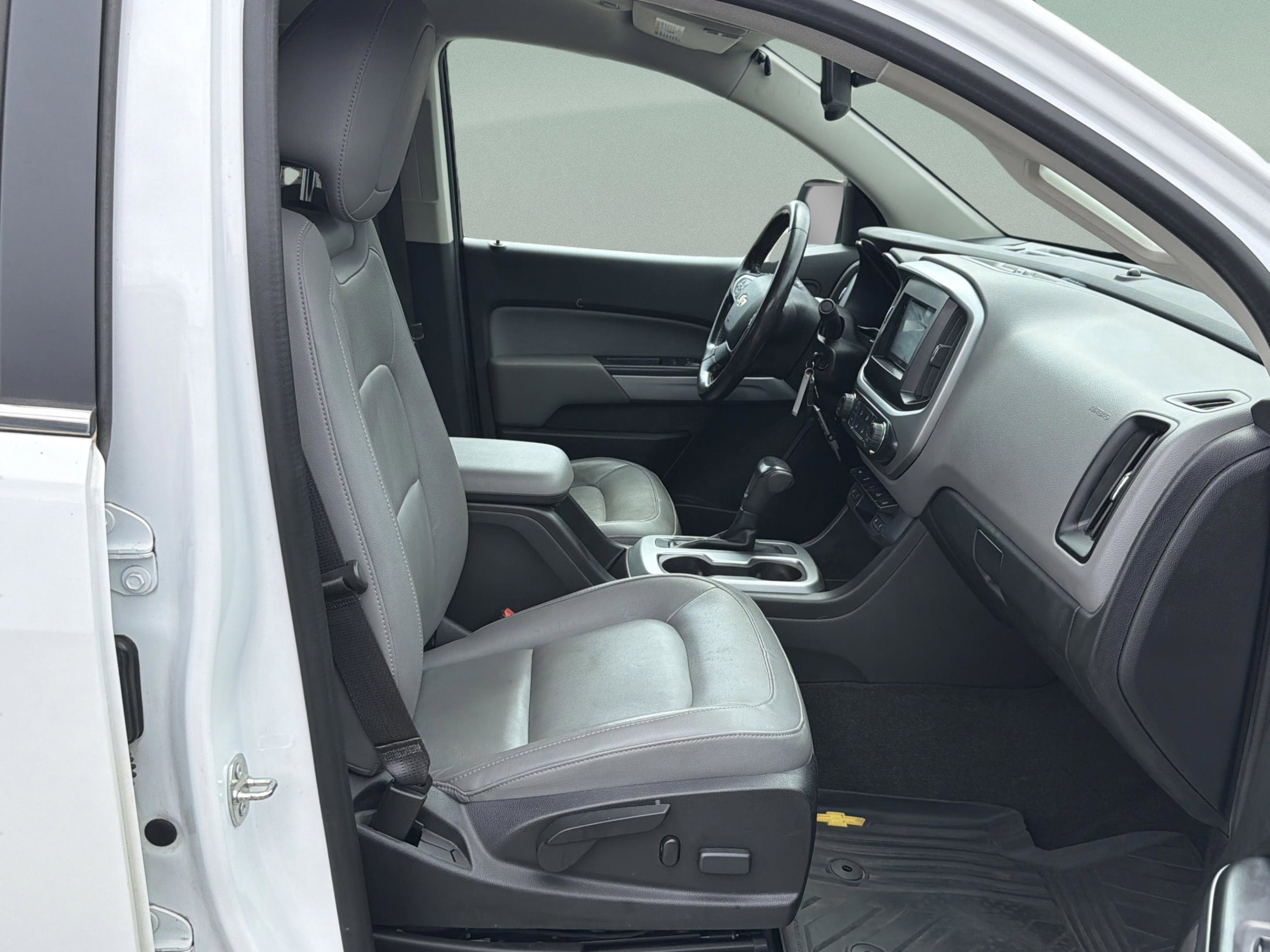 Used 2015 Chevrolet Colorado LT w/ Luxury Package image 37