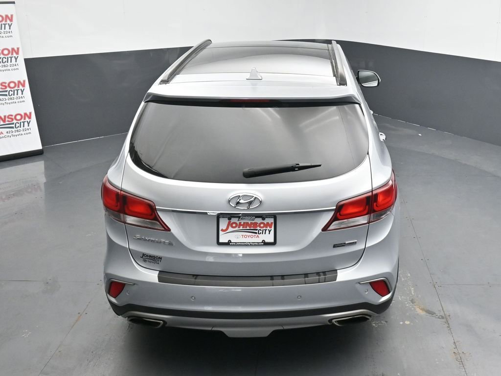 Used 2017 Hyundai Santa Fe SE image 32