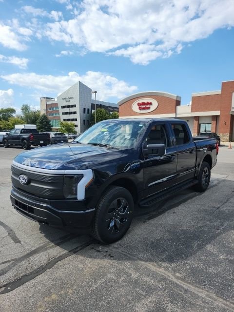 New 2025 Ford F150 Lightning Flash image 3