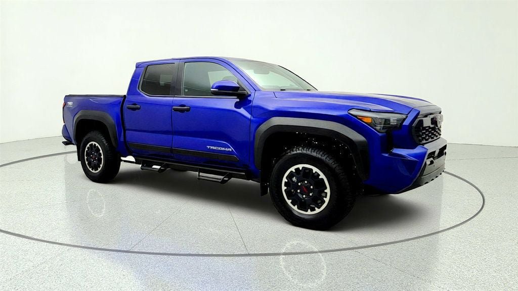 Used 2024 Toyota Tacoma TRD Off-Road w/ TRD Off Road Upgrade Package AWD/4WD image 3